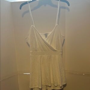 White Lace Sleeveless Romper​